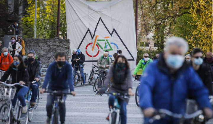 Petkov protest na kolesih (foto: Anže Malovrh / STA)
