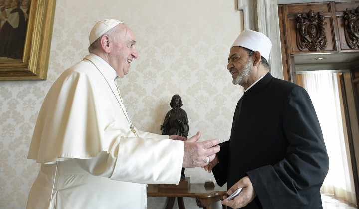 Papež Frančišek in imam Al-Tayyeb (foto: Divisione Produzione Fotografica)