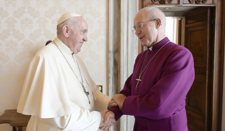 Papež in anglikanski nadškof Welby (foto: Divisione Produzione Fotografica)