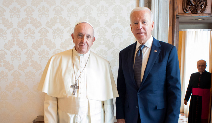 Papež Frančišek in predsednik Joe Biden (foto: Divisione Produzione Fotografica)