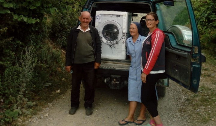 Misijonarka s. Vida Gerkman v Albaniji (foto: Slovenska karitas)