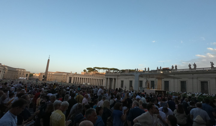 Trg svetega Petra v Vatikanu ob sklepu Svetovnega srečanja družin (foto: Ana Murko)