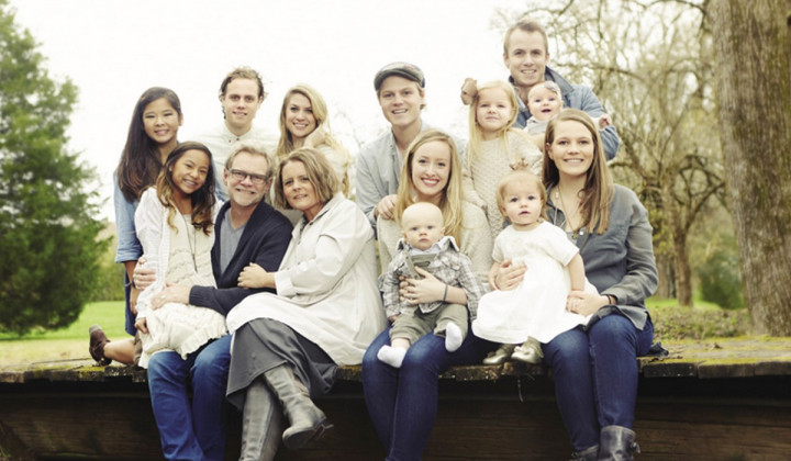 Steven Curtis Chapman s svojo številčno družino (foto: FB Steven Curtis Chapman)