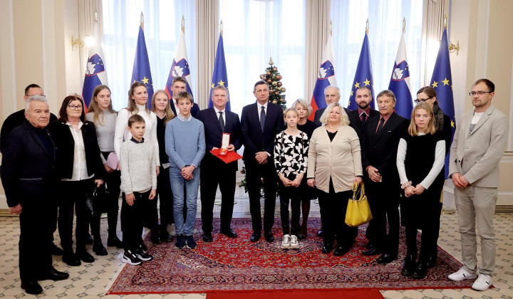 Družina pokojnega Jožeta Pučnika (foto: Urad predsednika republike)