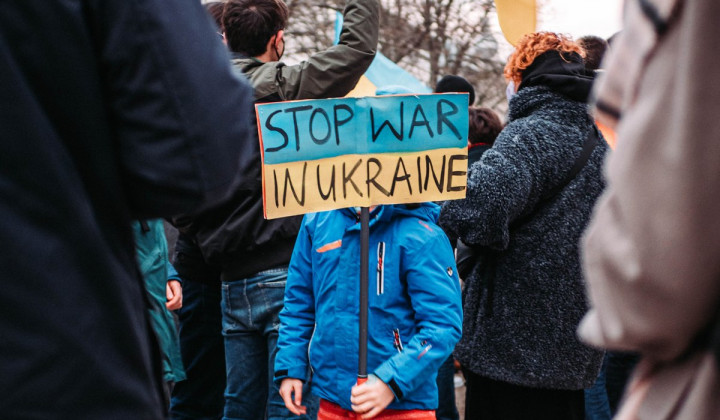 Stop vojni v Ukrajini (foto: Pexels)