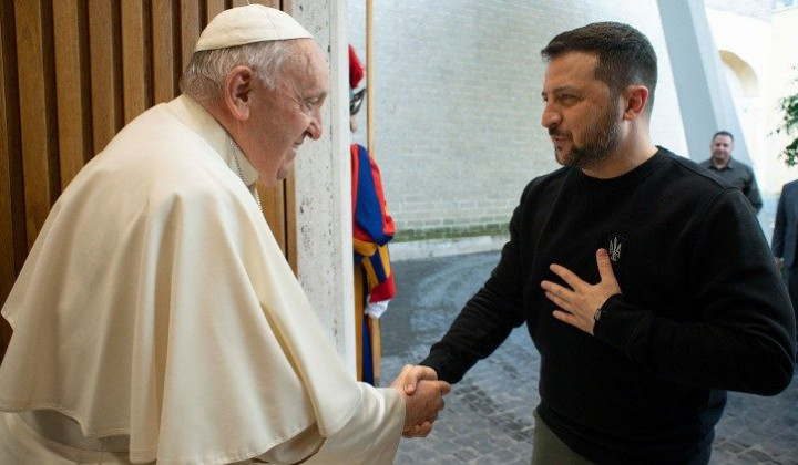 Zelenski na obisku pri papežu (foto: VaticanMedia)