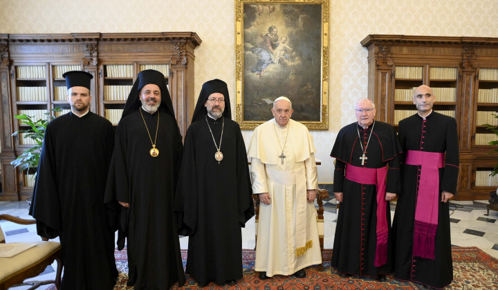 Pri papežu delegacija carigrajskega ekumenskega patriarhata (foto: Divisione Produzione Fotografica)