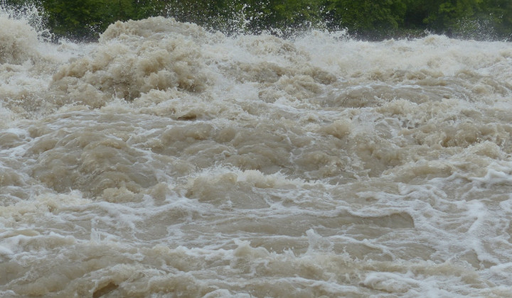 Narasle vode bodo poplavljale. Simbolična fotografija. (foto: Hans / Pixabay)