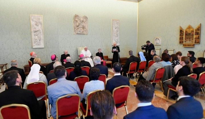 Člani Papeške komisije za zaščito mladoletnih (foto: Vatican Media)