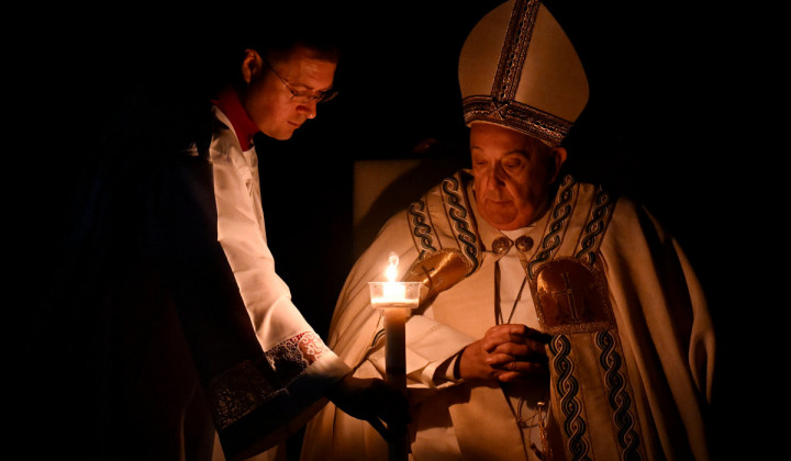 Slavje luči (foto: Simone Risoluti - Vatican News - Dicastero per la Comunicazione)