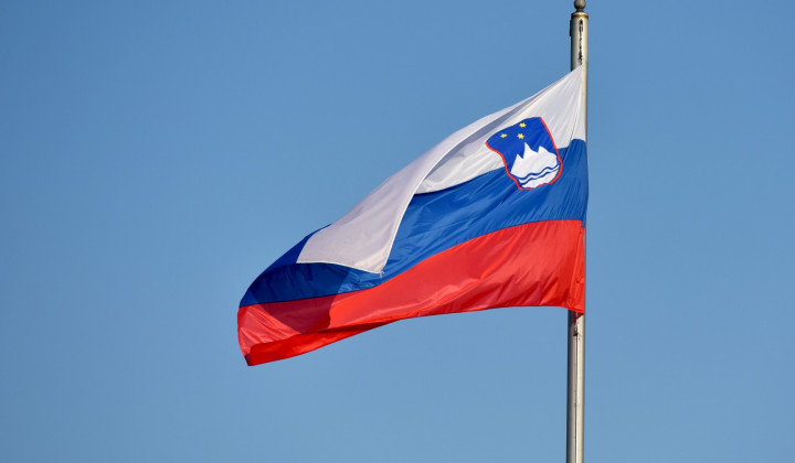 Slovenska zastava. (foto: Tamino Petelinšek/STA)