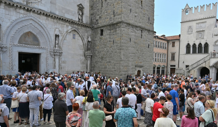 Praznovanja so se udeležili številni verniki (foto: Picasa)