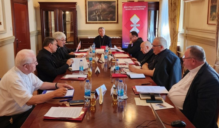 Škof Peter Štumpf na zasedanju škofovske konference Bosne in Hercegovine (foto: Katoliška tiskovna agencija)