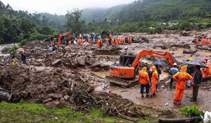 Poplave in plazovi na jugu Indije (foto: Prabhakar / x.com)