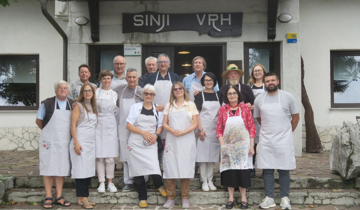 Ekipa 30. kolonije Umetniki za karitas            (foto: Škofijska karitas Koper)