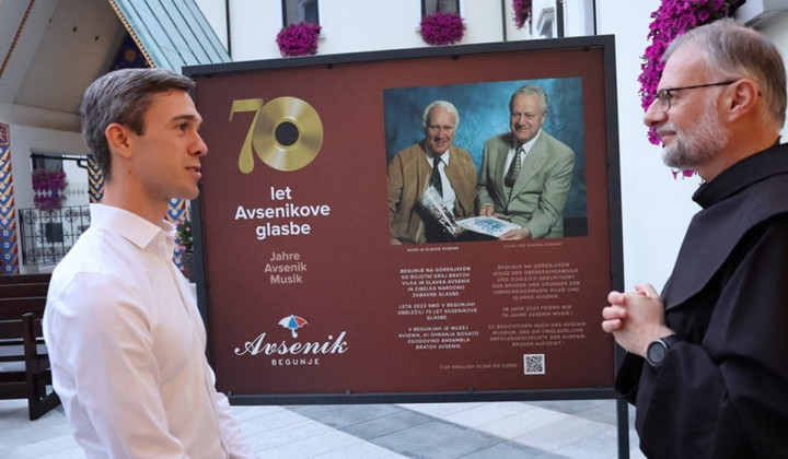 Aleš Avsenik in p. Robert Bahčič (foto: www.marija.si)