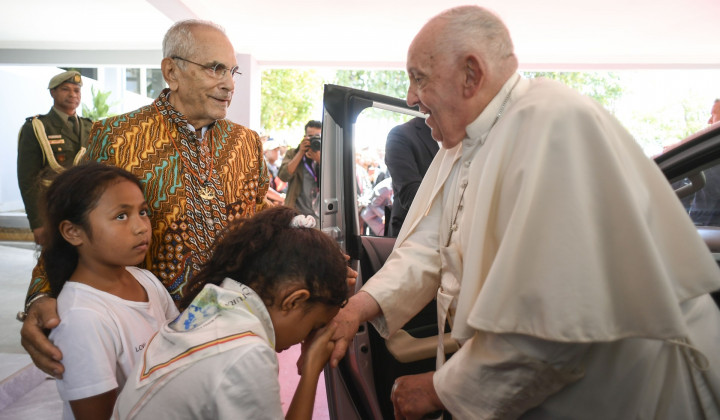 Papež pred odhodom iz Vzhodnega Timorja (foto: Vatican media)