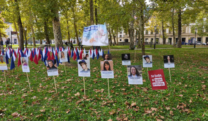 Slike znanih osebnosti, ki so bile namenjene za splav, pa so preživele (foto: Urša Cankar Soares)
