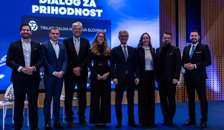 Organizacijski odbor konference (z leve proti desni): Mark Boris Andrijanič, Kristijan Briški, Marko Voljč, Lucija Karnelutti, Franjo Bobinac, Dijana Galijašević, Žiga Vavpotič, Nejc Krevs (foto: Trilateralna komisija Slovenije)