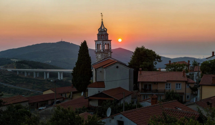Cerkev na Črnem kalu (foto: Visit Koper)