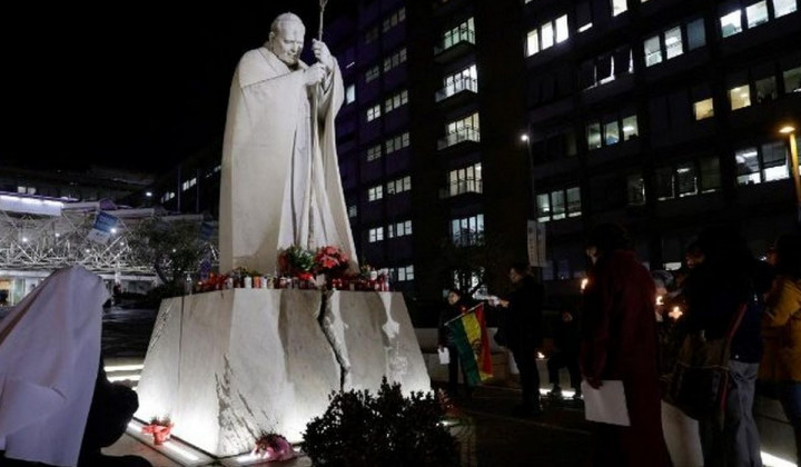 Bolnišnica Gemelli (foto: Vatican Media)