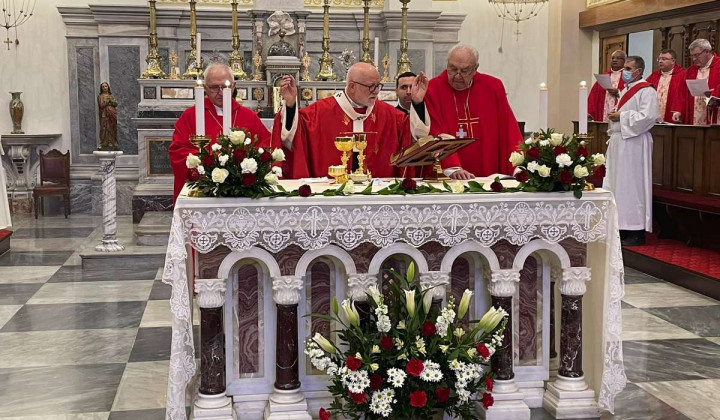 Škofje Martin Kmetec, Stanislav Zore in Jurij Bizjak (foto: Jure Sešek)