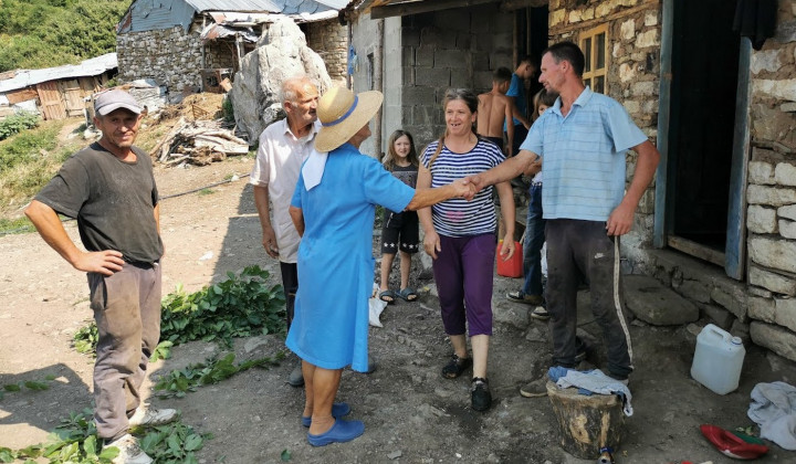 Pomoč Albanija, nega na domu, ambulanta, obnova in oprema hiš (foto: Slovenska karitas)