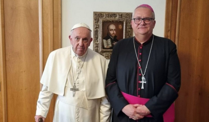 Škof Peter Štumpf s papežem Frančiškom Škof Peter Štumpf s papežem Frančiškom (foto: Škofija Koper)