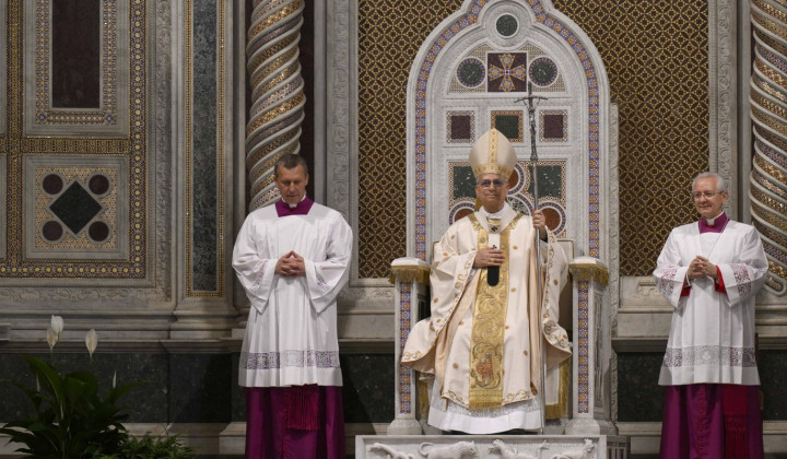 Papež v lateranski baziliki (foto: Vatican media)