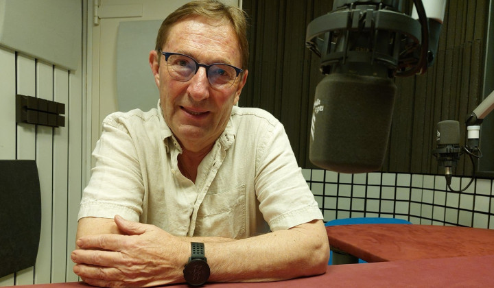 Zvone Nagode med snemanjem oddaje Via positiva Zvone Nagode med snemanjem oddaje Via positiva (foto: NL)