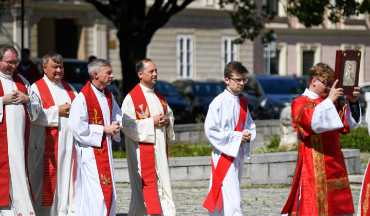Duhovniško posvečenje v Mariboru Duhovniško posvečenje v Mariboru (foto: Rok Mihevc)