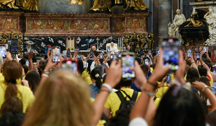 Papež je nagovoril digitalne misijonarje in katoliške vplivneže (foto: Vatican_Media)