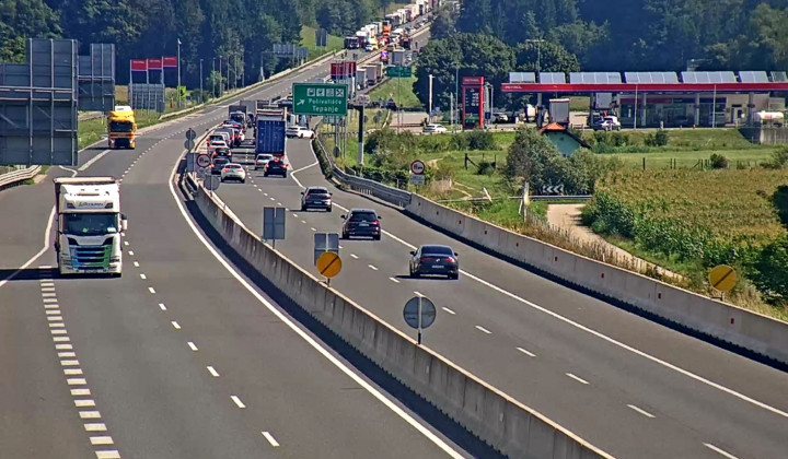 Promet na slovenskih cestah Promet na slovenskih cestah (foto: STA)