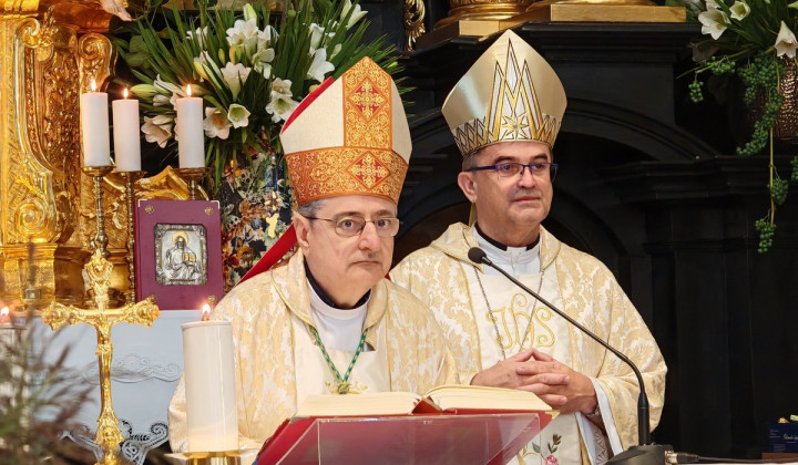 Apostolski nuncij Luigi Bianco in celjski škof Maksimiljan Matjaž (foto: vir: FB Rogaške novice)