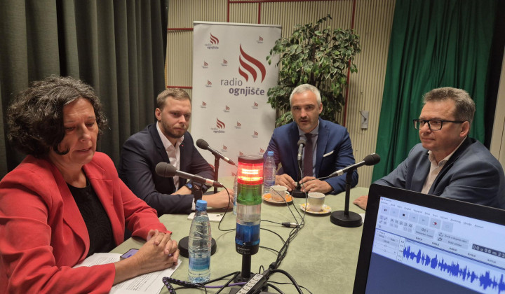 Tereza Novak, Damijan Bezjak Zrim, Janez Cigler Kralj, Zvonko Černač Tereza Novak, Damijan Bezjak Zrim, Janez Cigler Kralj, Zvonko Černač (foto: ARO)