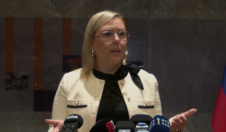 Ministrica Mateja Čalušić na izjavi za javnost (foto: STA)