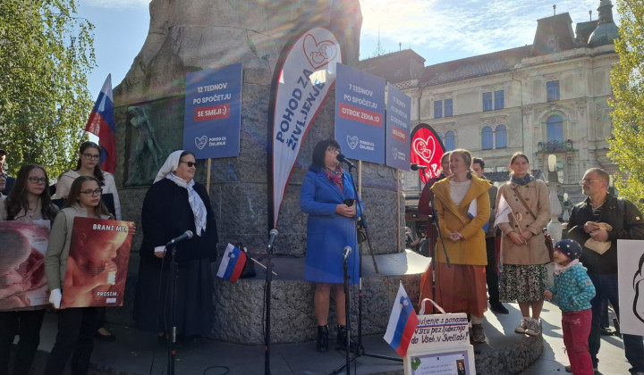 Dr. Bojanka Štern in s. Emanuela Žerdin (foto: Marjana Debevec)