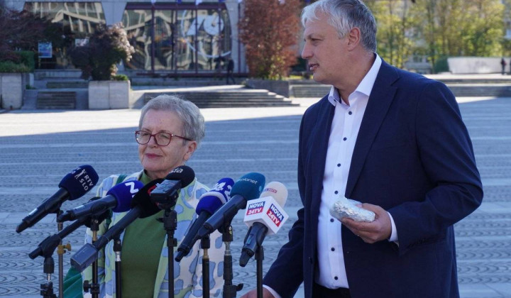 Milena Miklavčič in Aleš Primc (foto: Vir: FB Za Slovenijo - za otroke in družine)