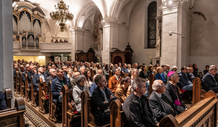 Podjetniki v novomeški stolnici svetega Nikolaja Podjetniki v novomeški stolnici svetega Nikolaja (foto: Rok Mihevc)