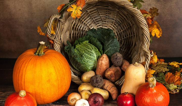 Zahvalna nedelja (foto: Pixabay/Sabina Ripke/https://pixabay.com/photos/pumpkin-vegetables-autumn-basket-1768857/)