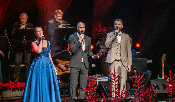 Radijski pevci Manca Hribar, Andrej Jerman in Jakob Čuk (foto: Rok Mihevc)