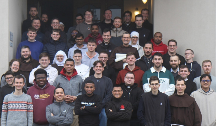 Bogoslovci, redovniki v formaciji in propedevtiki (foto: Vir: FB Bogoslovno semenišče Ljubljana)