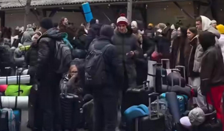 Prihod slovenskih mladih v Pariz (foto: Luka Štrukelj)