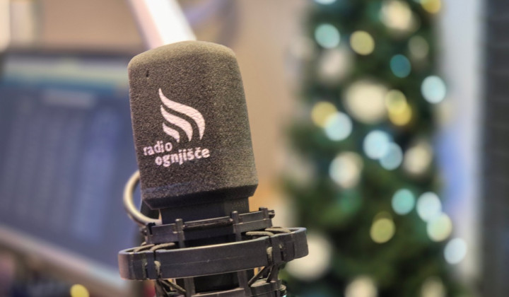 Radijski studio, mikrofon (foto: ARO)