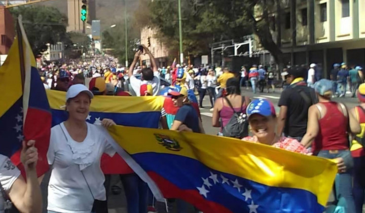 Marija Voglar na protestih v Venezueli leta 2019 (foto: Osebni arhiv)