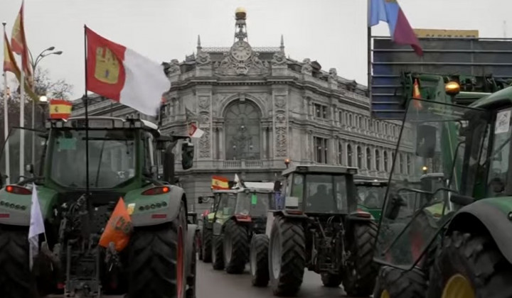 Protest španskih kmetov. Madrid je prometno ohromljen. (foto: Union de Uniones de Agricultores y Ganaderos)