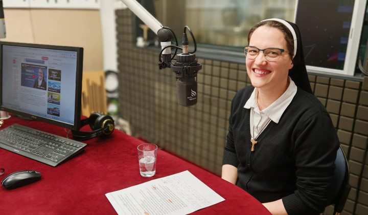 Gostja misijonskega jutra, šolska sestra sv. Frančiška Kristusa Kralja, s. Ema Alič. (foto: Mirjam Judež)