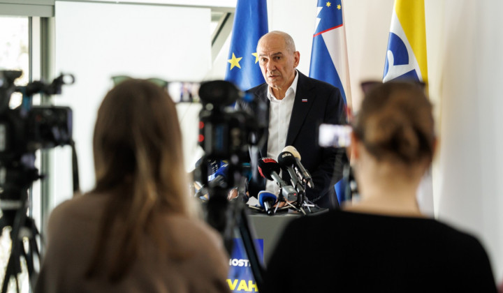 Predsednik SDS Janez Janša (foto: Nebojiša Tejić/STA)