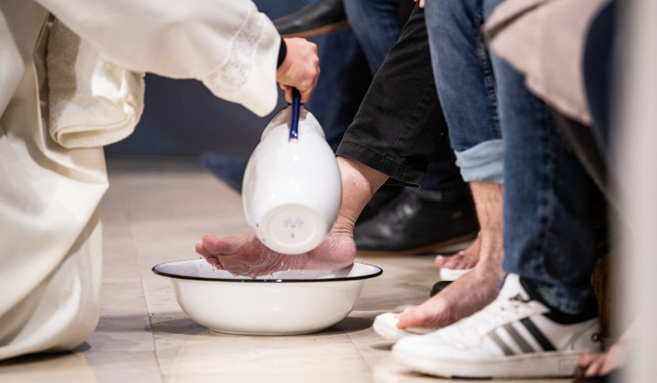 Umivanje nog (foto: Rok Mihevc)