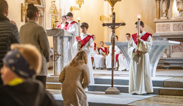 Čaščenje križa (foto: Rok Mihevc)